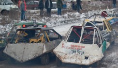 «Нивы» и «Запорожцы» соревновались в гонках на выживание