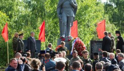 В Барятинском районе открыт памятник погибшим воинам